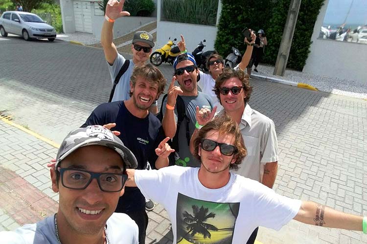 Chegada da Aktion Paz com Pedro Barros, Vi Kakinho e Murilo Peres no Oi Park Jam Praia Brava 2018